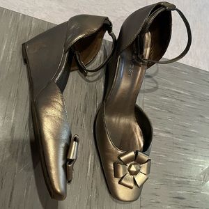 Nine West Pewter Leather Wedge